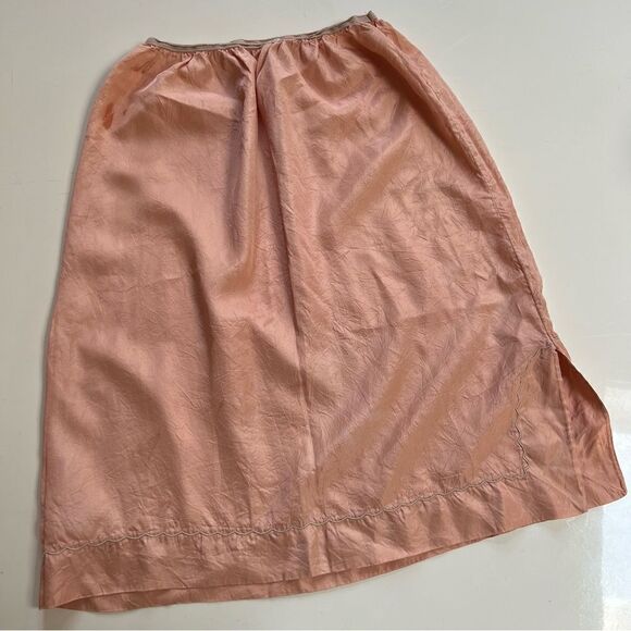 Gorgeous Vintage 1950s Pale Pink Pin Up Scallop Embroidered Half Slip - Picture 3 of 6